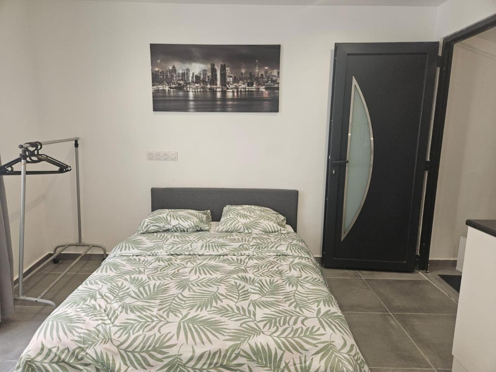 2 Studio Cosy Wifi A Meulan ภายนอก รูปภาพ